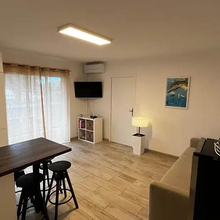 Arbanaises - Giens Apartment *